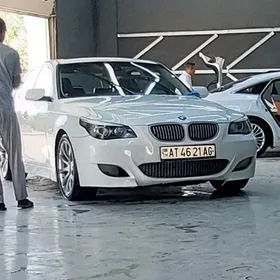 BMW E60 2004