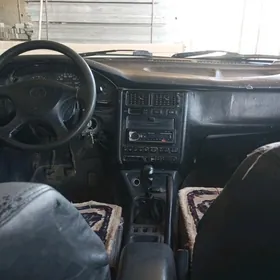Toyota Corona 1995