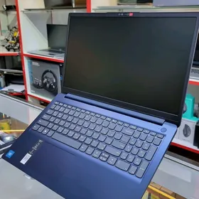 LENOVO 8RAM/256SSD
