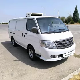 Toyota Hiace 2013