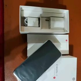 Xiaomi 13 12+256