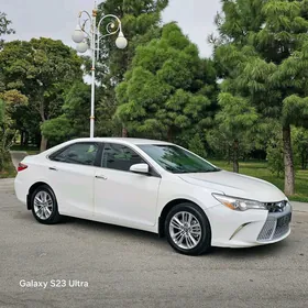 Toyota Camry 2017