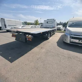 Mitsubishi Canter 2025