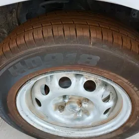 Nissan Sunny 1997