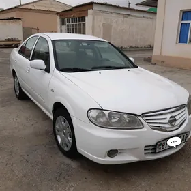 Nissan Sunny 2010