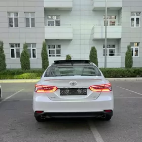 Toyota Camry 2023