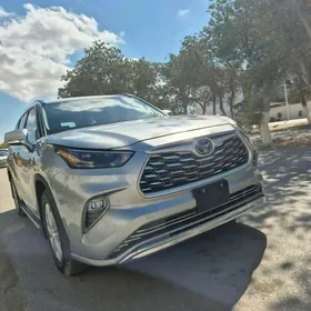 Toyota Highlander 2023