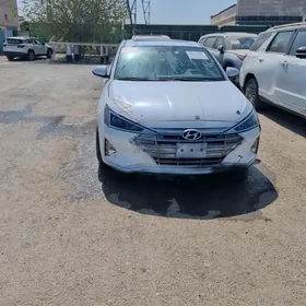 Hyundai Elantra 2020