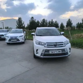 Toyota Highlander 2018