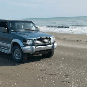Mitsubishi Pajero 1998