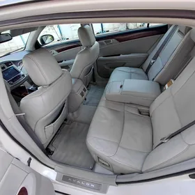 Toyota Avalon 2010