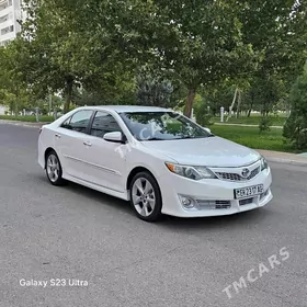 Toyota Camry 2012