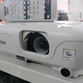proyektor EPSON проектор