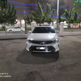 Toyota Camry 2017