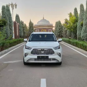 Toyota Highlander 2020