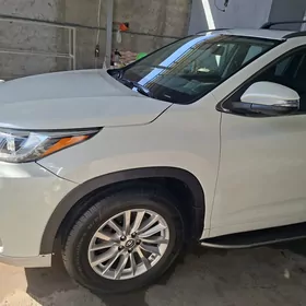 Toyota Highlander 2017
