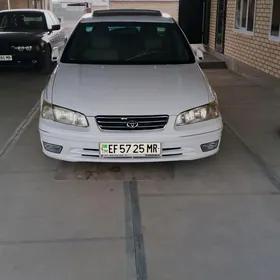 Toyota Camry 2000