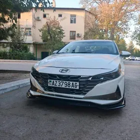 Hyundai Elantra 2021