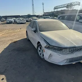 Kia K5 2021