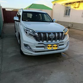 Toyota Land Cruiser Prado 2014