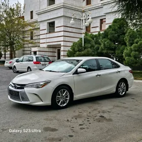 Toyota Camry 2017