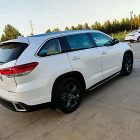 Toyota Highlander 2018