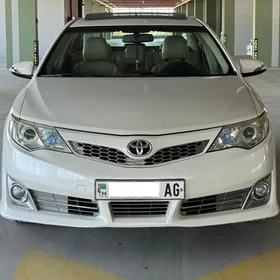 Toyota Camry 2013