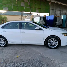 Toyota Camry 2017