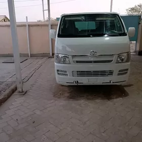 Toyota Hiace 2007