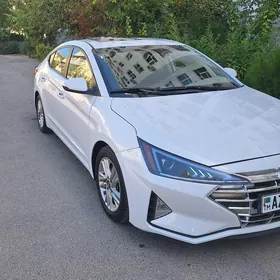 Hyundai Elantra 2020