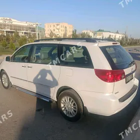 Toyota Sienna 2008