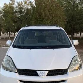 Toyota Sienna 2004