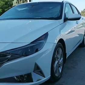 Hyundai Elantra 2021