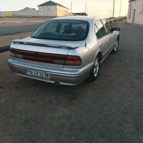 Nissan Cefiro 1995