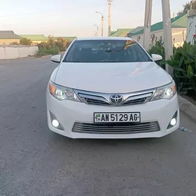 Toyota Camry 2012