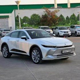Toyota Crown 2023