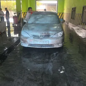 Toyota Camry 2004