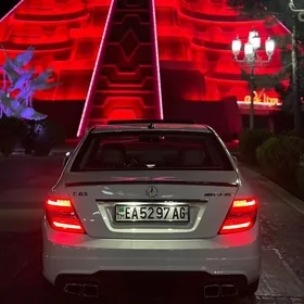 Mercedes-Benz C350 2010