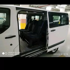 Ford Transit Connect 2013