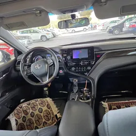 Toyota Camry 2022