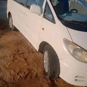 Toyota Previa 2000