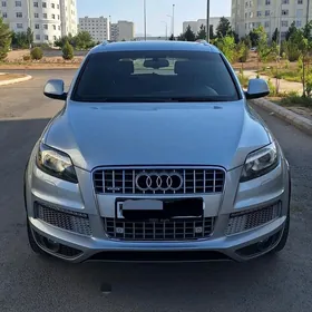 Audi Q7 2013