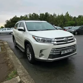 Toyota Highlander 2019