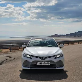 Toyota Camry 2020