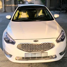 Kia Cadenza 2013