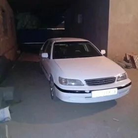 Toyota Corona 1998