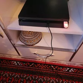 Ps4 slim