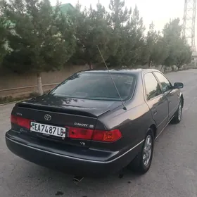 Toyota Camry 2001