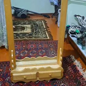 ýüz görülýän aýna