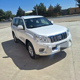 Toyota Land Cruiser Prado 2013
